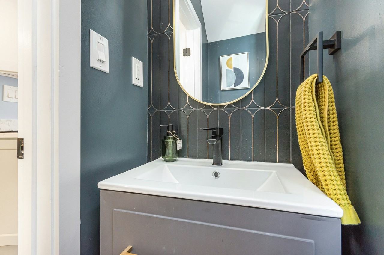 1610 Rosedale Street NE - Photo 5 of 9