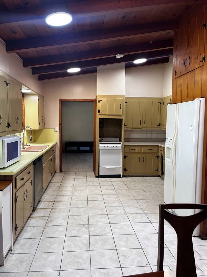 2020 Euclid Avenue - Photo 3 of 46