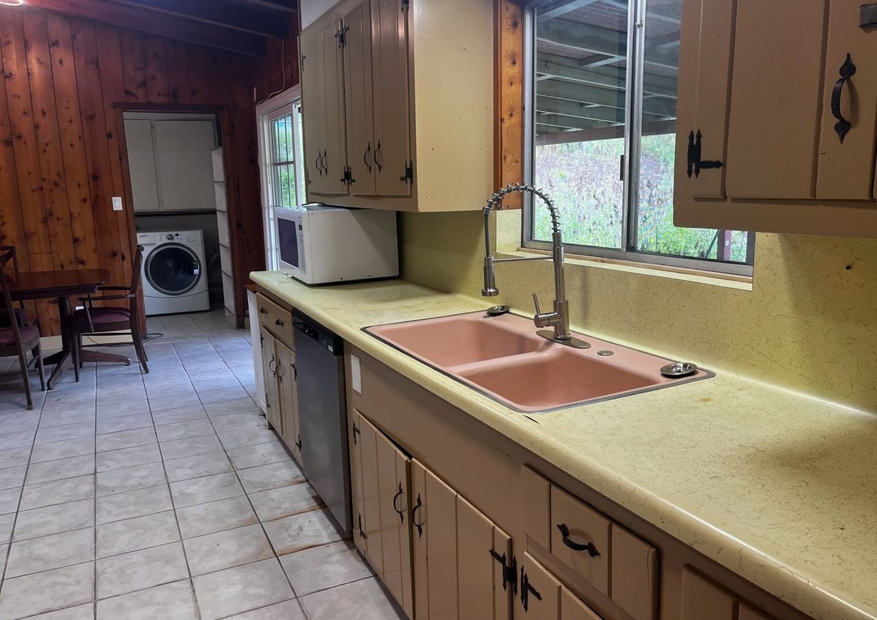 2020 Euclid Avenue - Photo 5 of 46