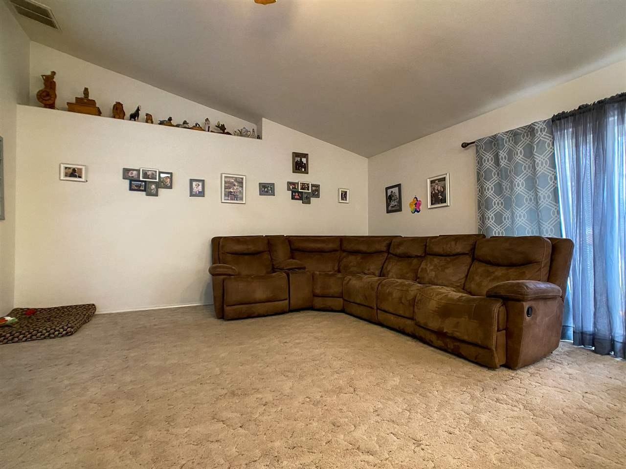 804 South Street - Photo 2 of 13