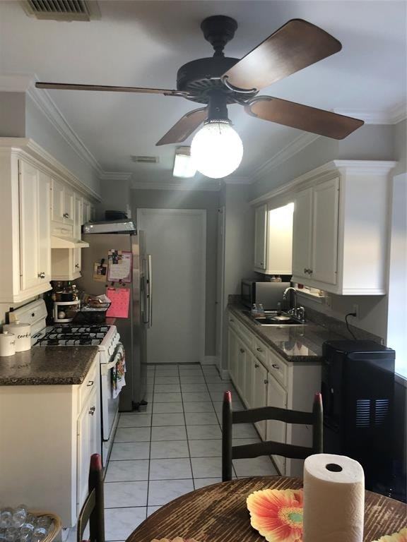 7407 Riptide Drive - Photo 7 of 12