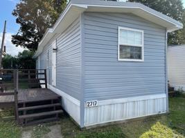 featured image of 2717 Everett Dr