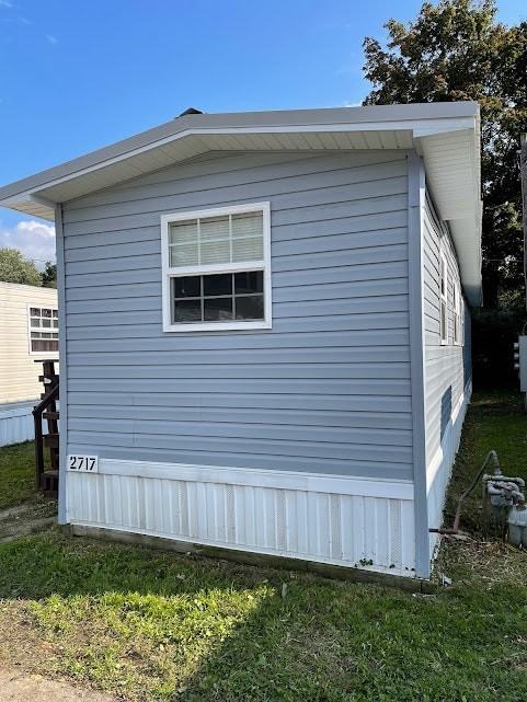 2717 Everett Drive - Photo 2 of 15