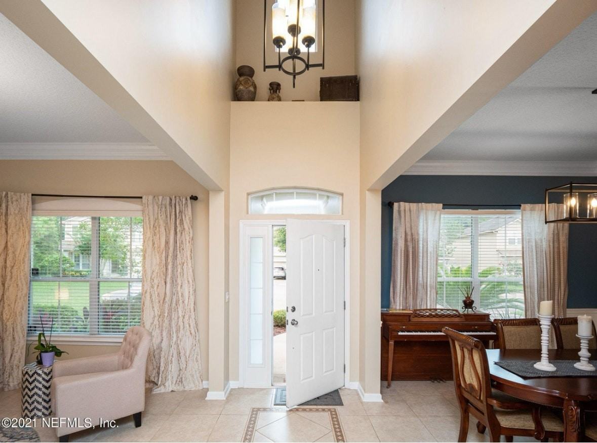 12204 Lavenhorn Road - Photo 5 of 29