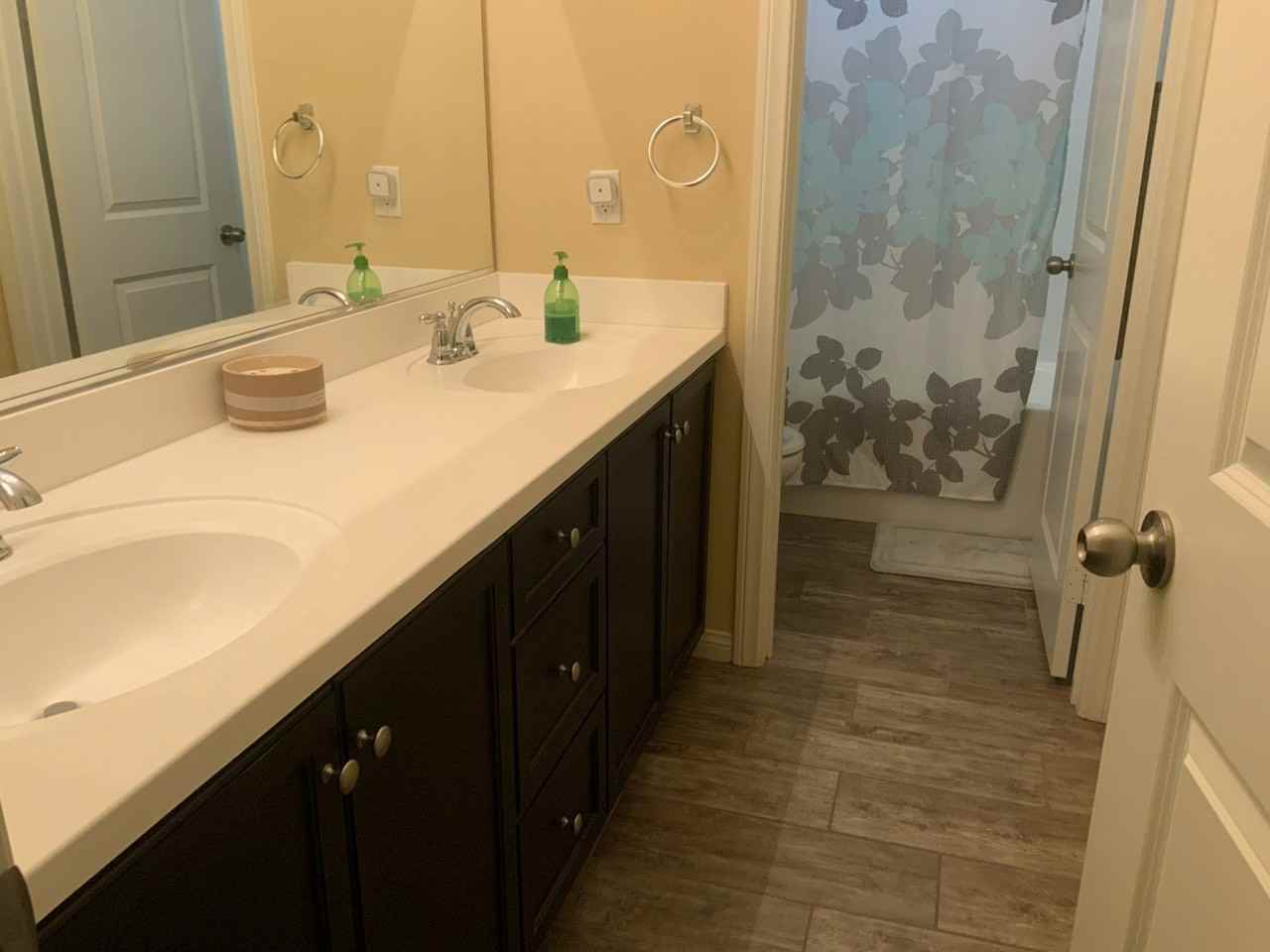 9909 Dutchman Peak Ln - Photo 4 of 10