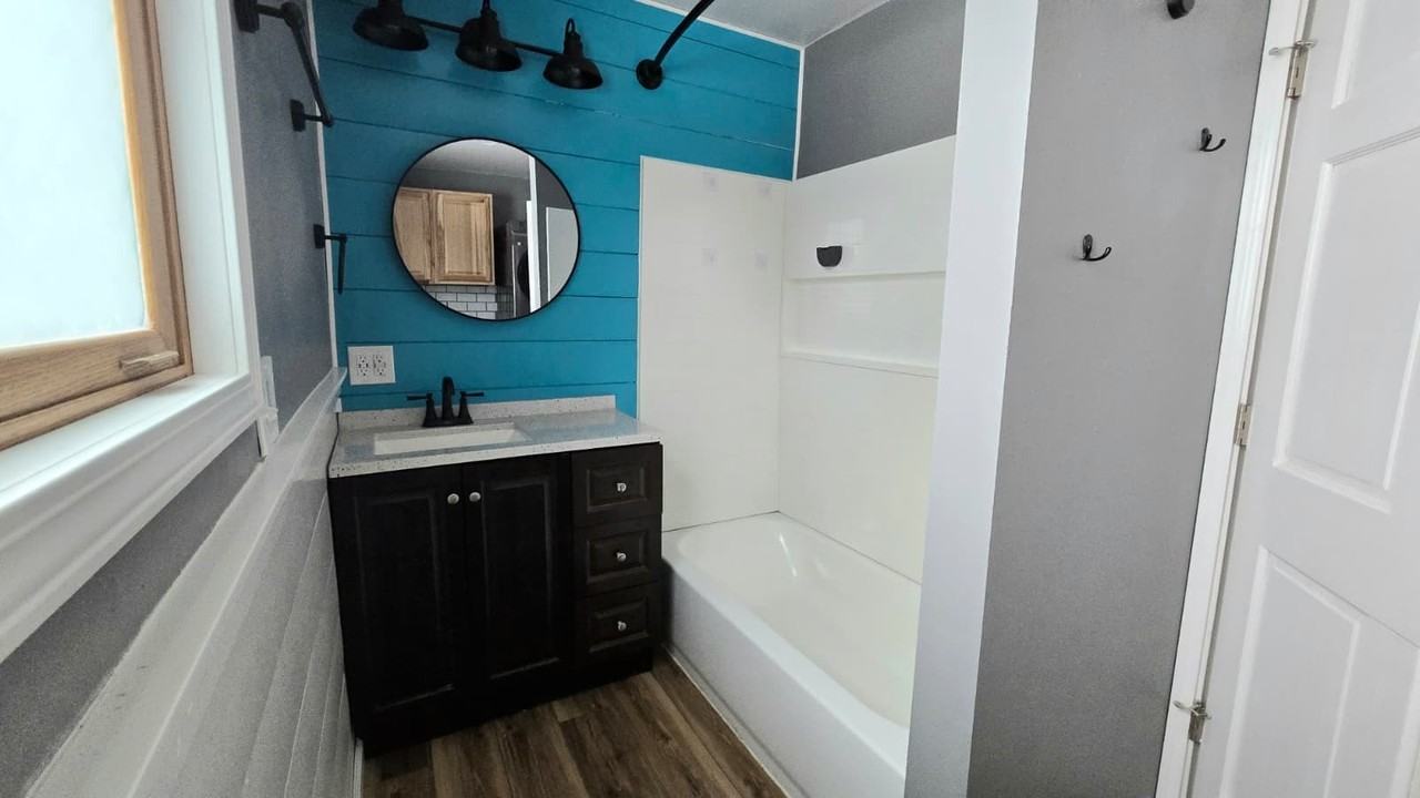 1310 Baker Street - Photo 3 of 11