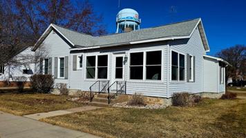 featured image of 1051 Washington St