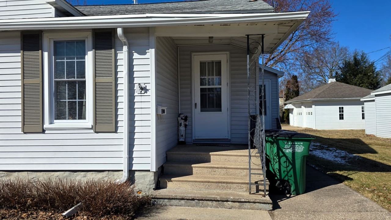 1051 Washington Street - Photo 3 of 5