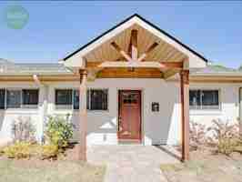 featured image of 306 W College St