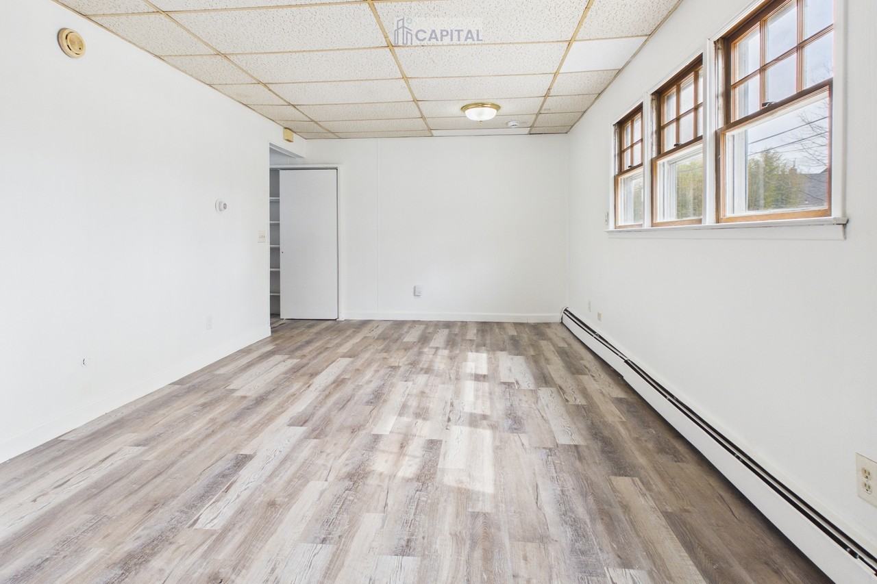 77 Governor Street - Photo 4 of 10