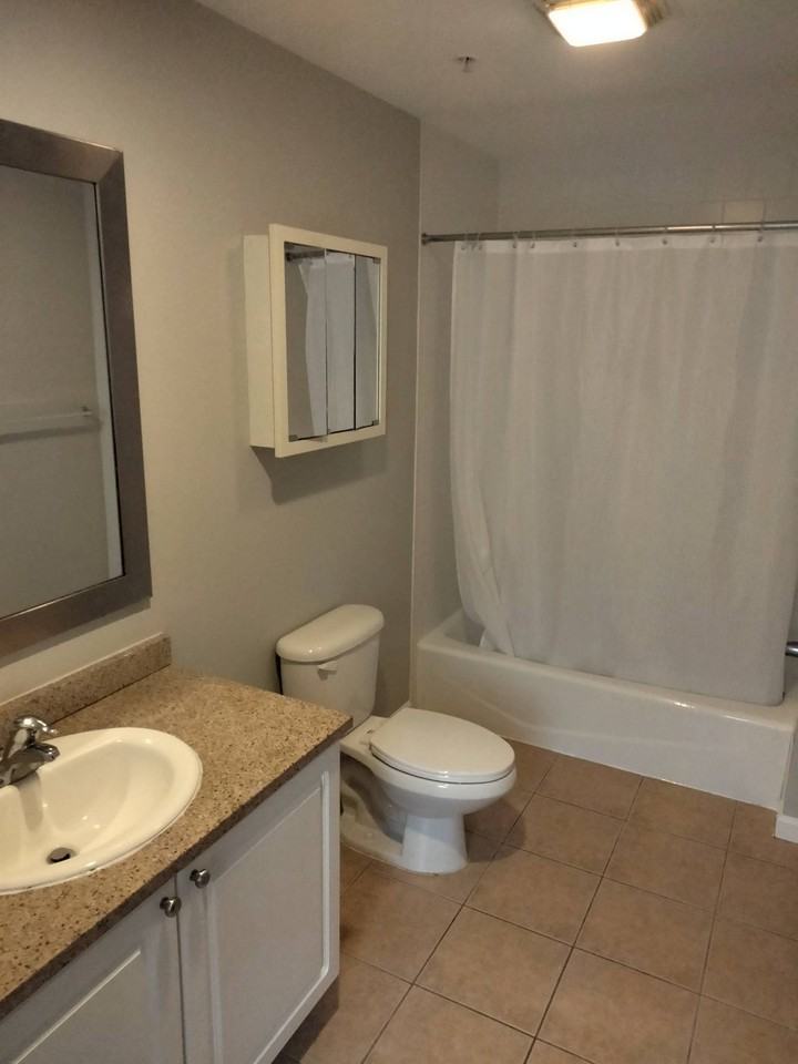 206-210 Farmington Avenue - Photo 4 of 50