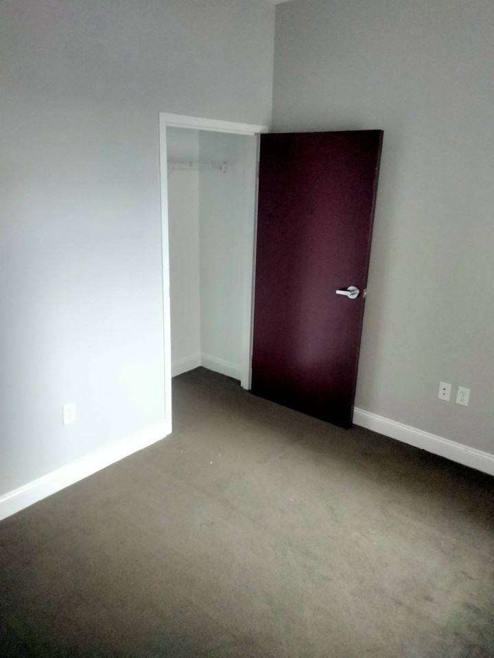 206-210 Farmington Avenue - Photo 7 of 50