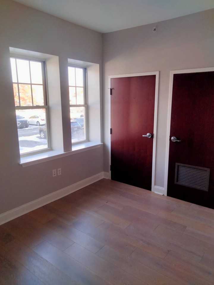 206-210 Farmington Avenue - Photo 2 of 50