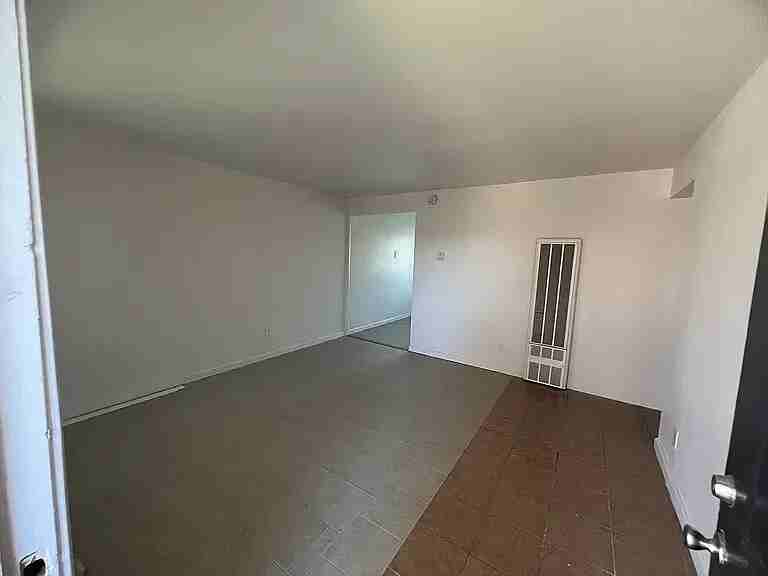 1860 Ethan Way - Photo 2 of 14