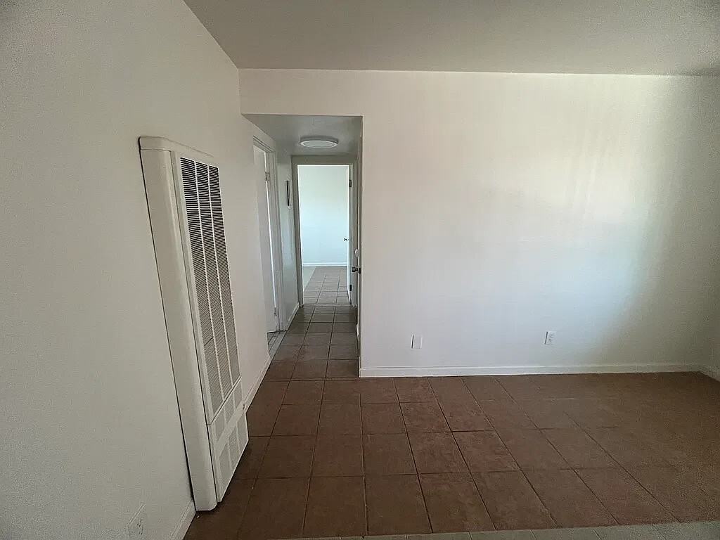 1860 Ethan Way - Photo 4 of 14