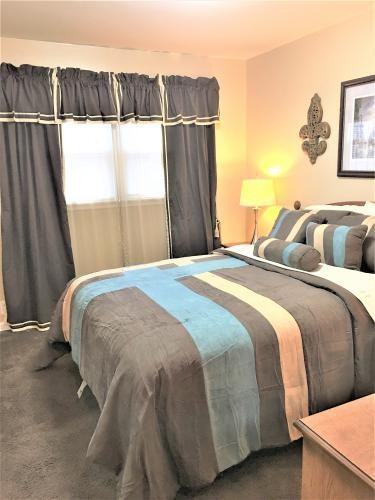 Milwaukee 414 N 92nd - Photo 3 of 9