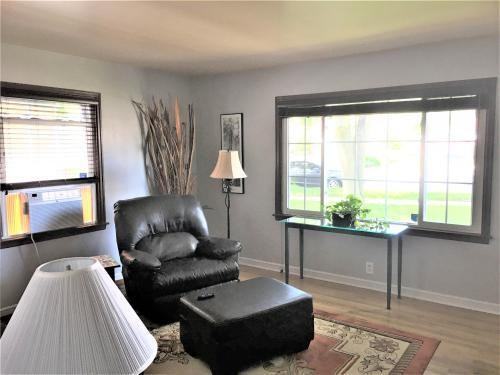 Milwaukee 414 N 92nd - Photo 7 of 9