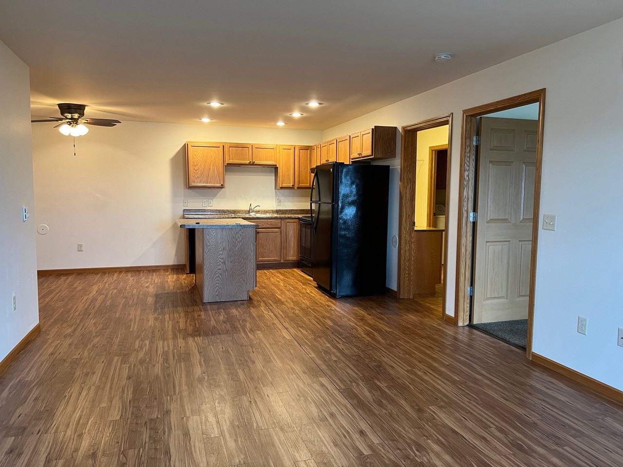 241 N. Willson Drive - Photo 5 of 38