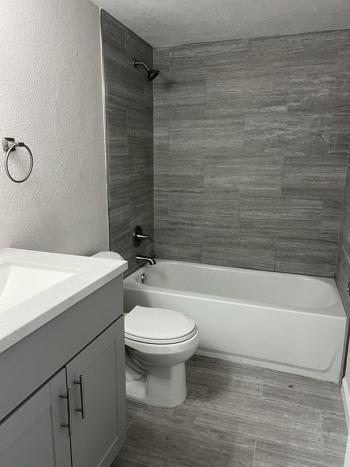 6737 W Myrtle Ave #1 - Photo 5 of 5