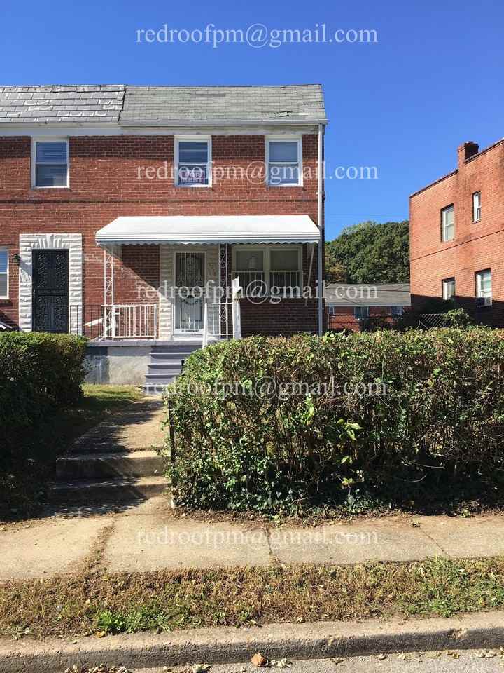 1216 N Augusta Ave #1