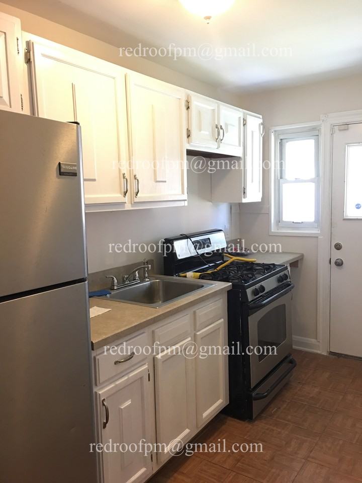 1216 N Augusta Ave #1 - Photo 4 of 10