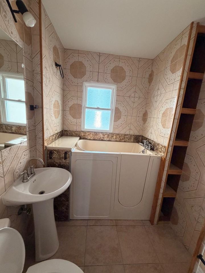 7840 S Saginaw Ave #1 - Photo 2 of 34