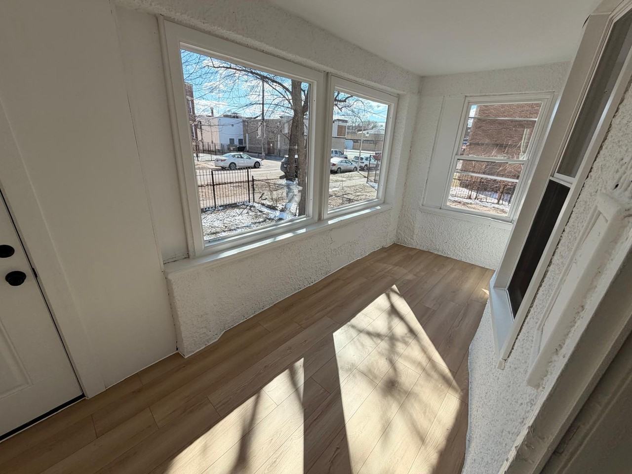 7840 S Saginaw Ave #1 - Photo 5 of 34