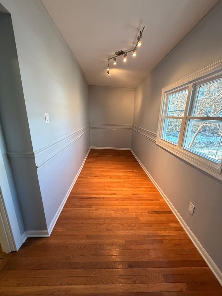 7840 S Saginaw Ave #1 - Photo 7 of 34