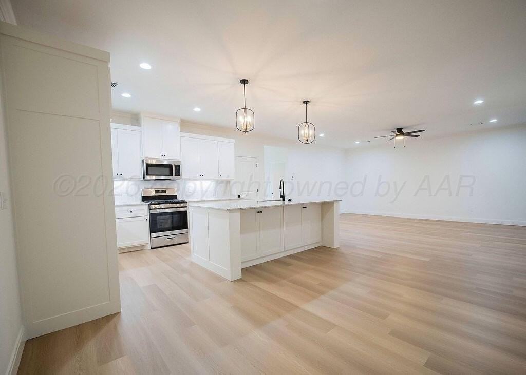 2812 Conner Dr - Photo 3 of 28