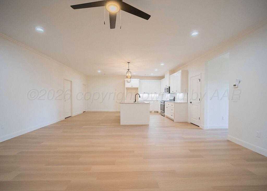 2812 Conner Dr - Photo 6 of 28