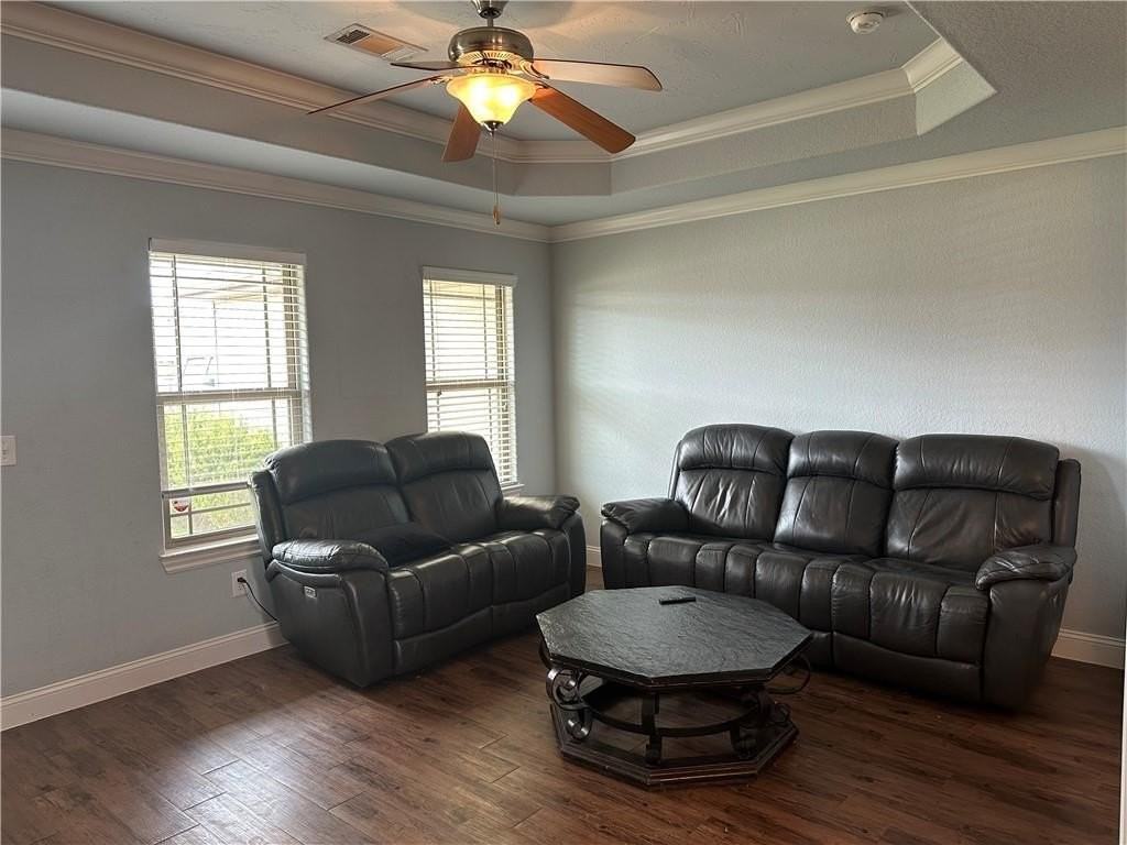 3903 Sw Capstone Ave - Photo 5 of 14