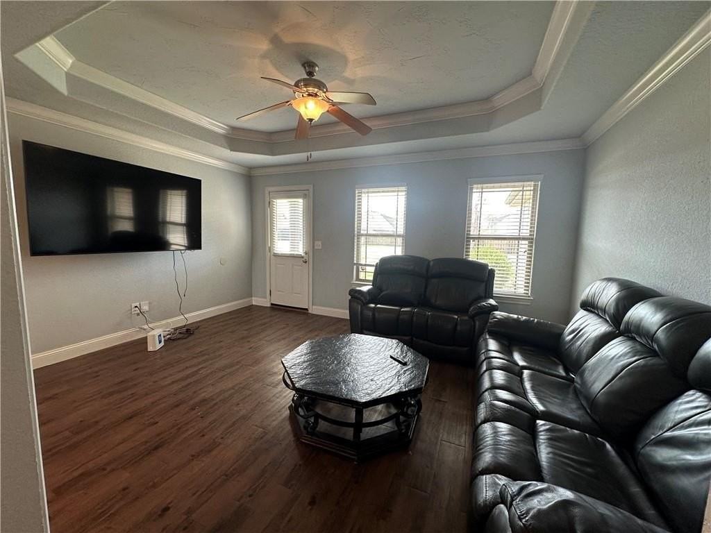 3903 Sw Capstone Ave - Photo 6 of 14