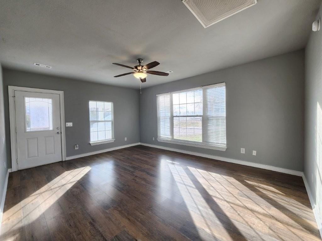 7642 Sw Regional Airport Blvd - Photo 5 of 32