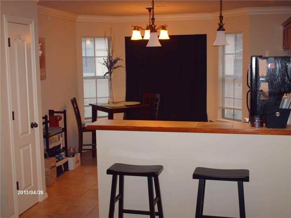 2671 N Arroyo Ave #1 - Photo 3 of 6