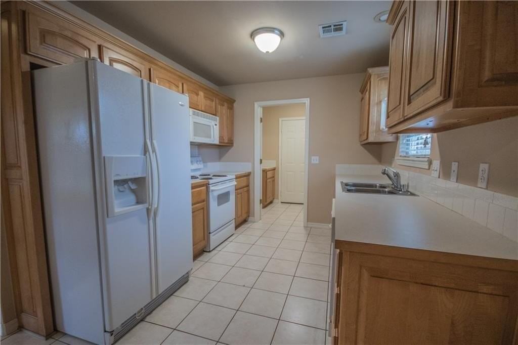 3706 Sw Hansom Loop - Photo 4 of 12