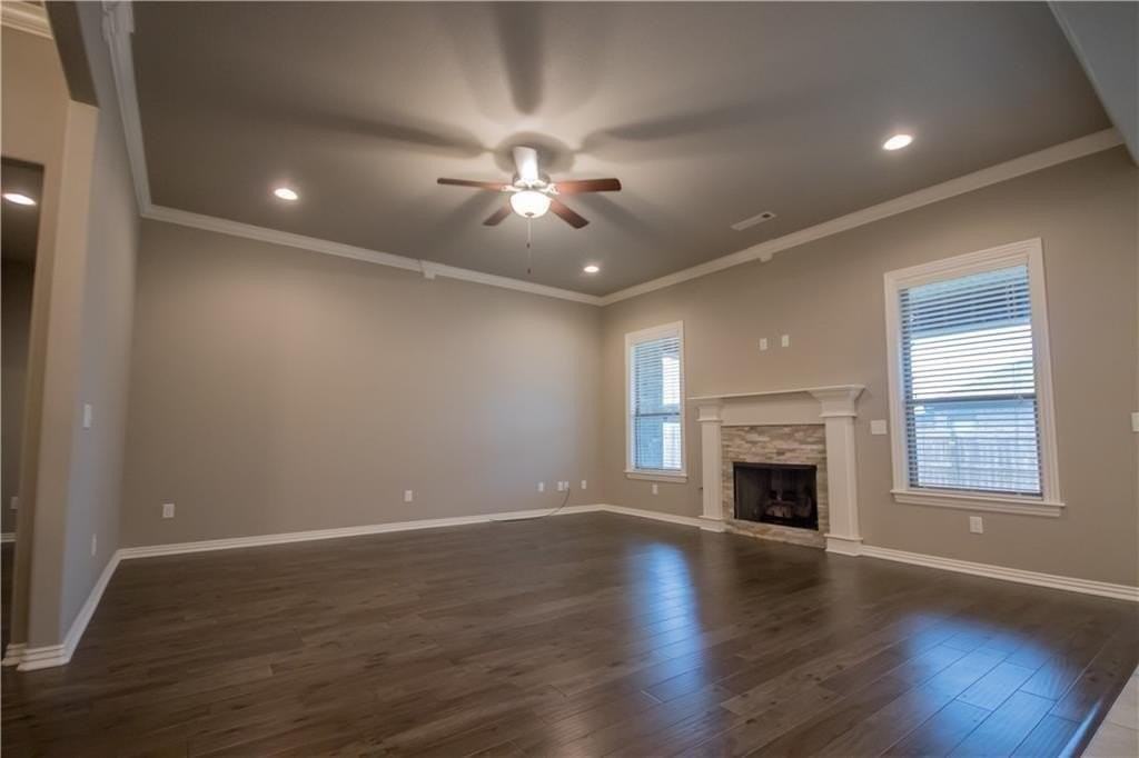 301 Cisterna Dr - Photo 2 of 20