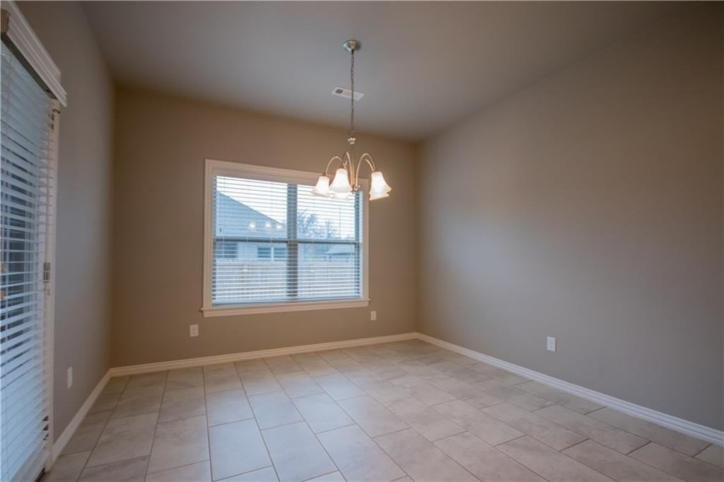 301 Cisterna Dr - Photo 7 of 20