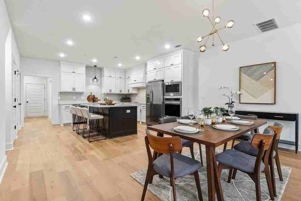 4104 W Wood St - Photo 3 of 39