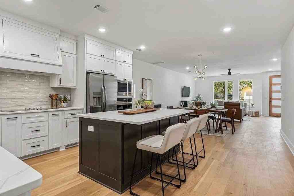 4104 W Wood St - Photo 6 of 39