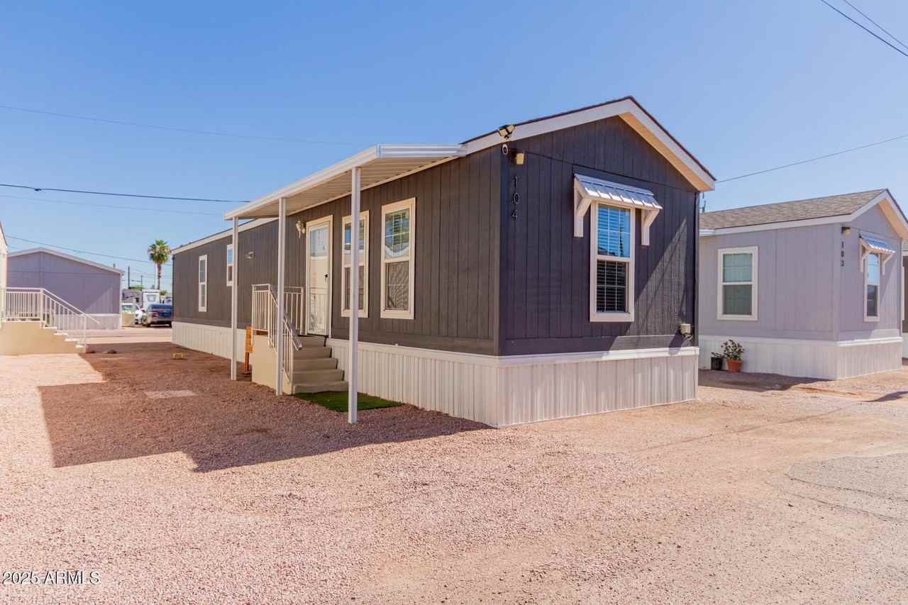 2605 W Van Buren St Lot 104 - Photo 2 of 28