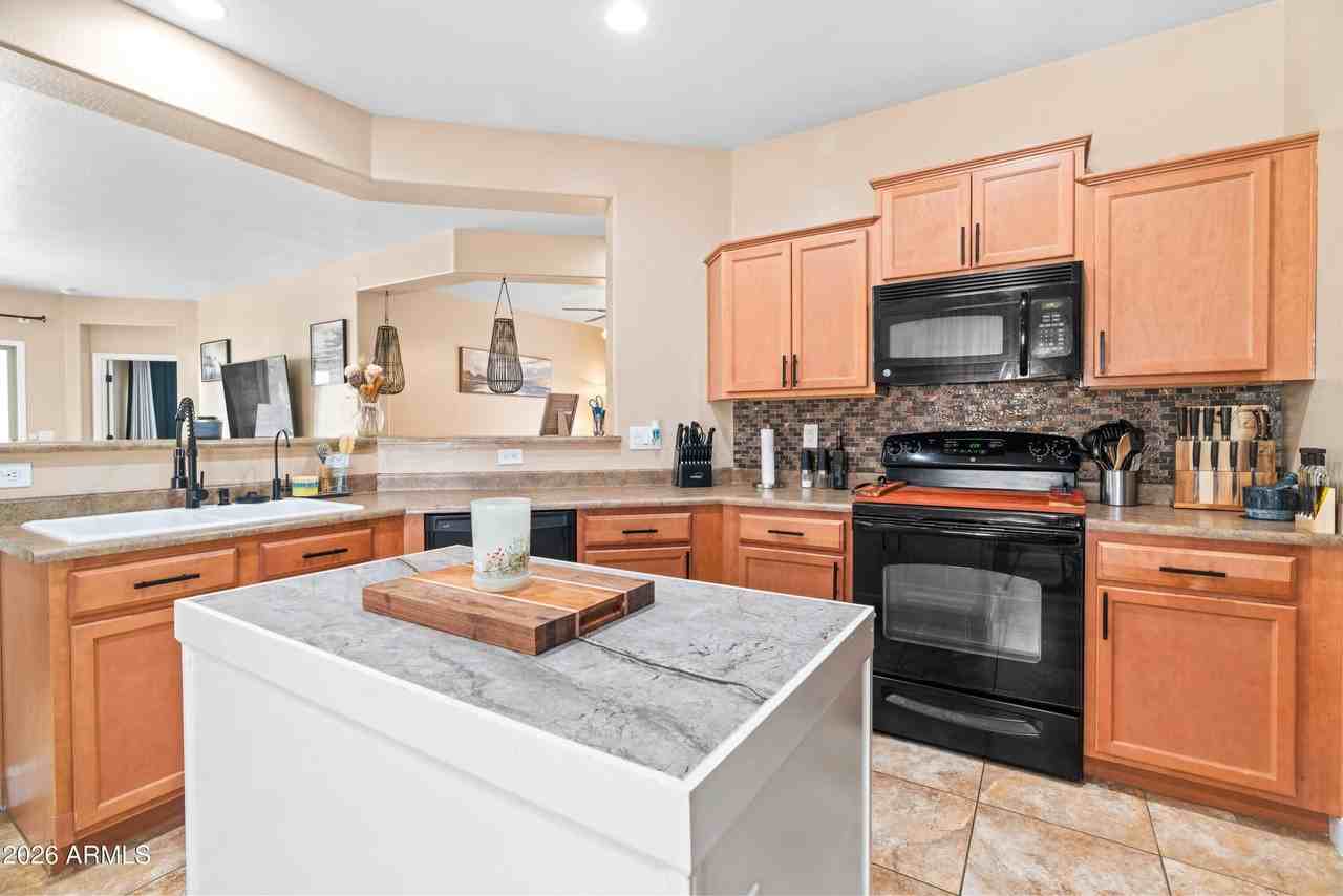 26135 W Runion Dr - Photo 3 of 26