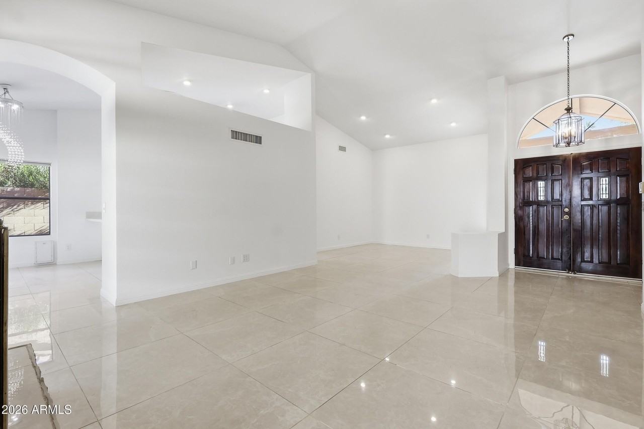 9714 E Camino Del Santo - Photo 4 of 25