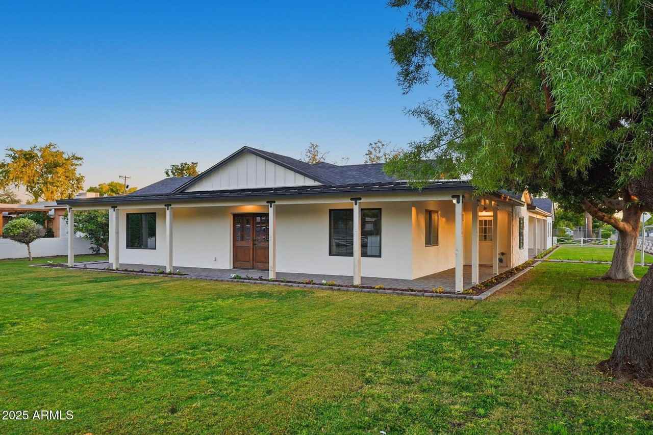 2315 N 42nd St - Photo 2 of 45