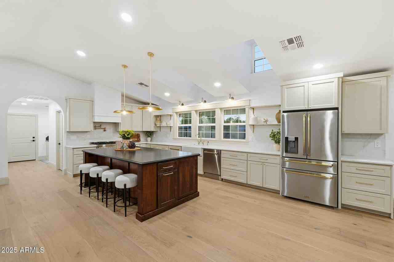 2315 N 42nd St - Photo 7 of 45