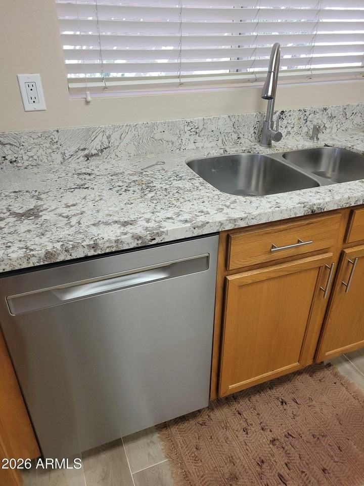 8930 E Yucca St - Photo 3 of 40