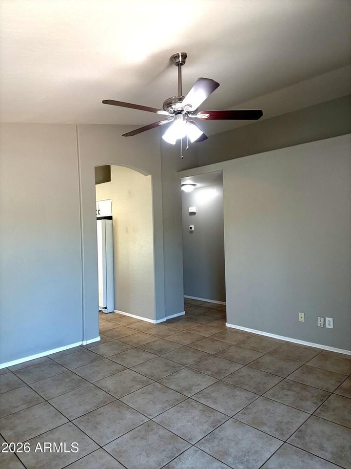 14869 W Caribbean Ln - Photo 5 of 30