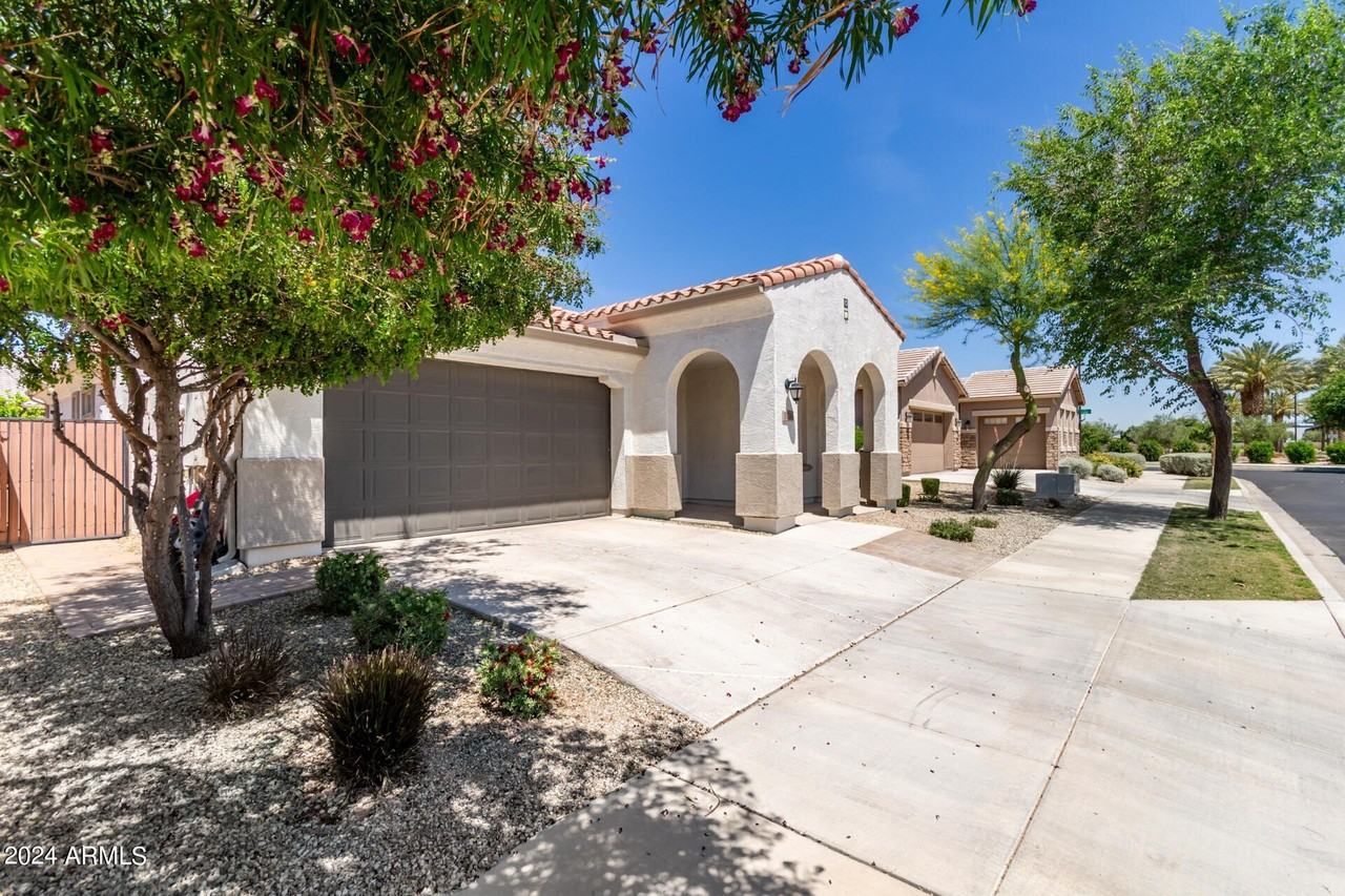 9746 E Tumbleweed Ave - Photo 6 of 47