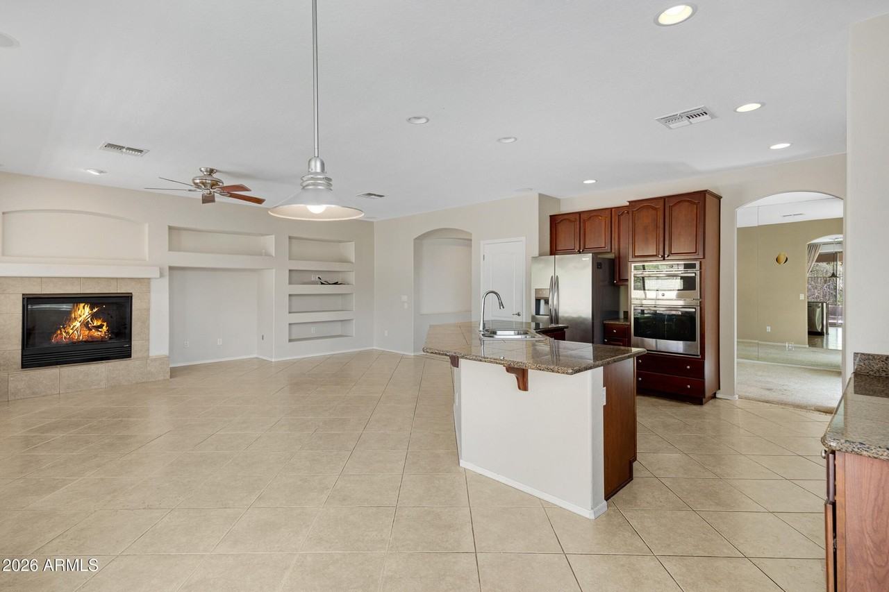 6417 W Gambit Trl - Photo 3 of 44