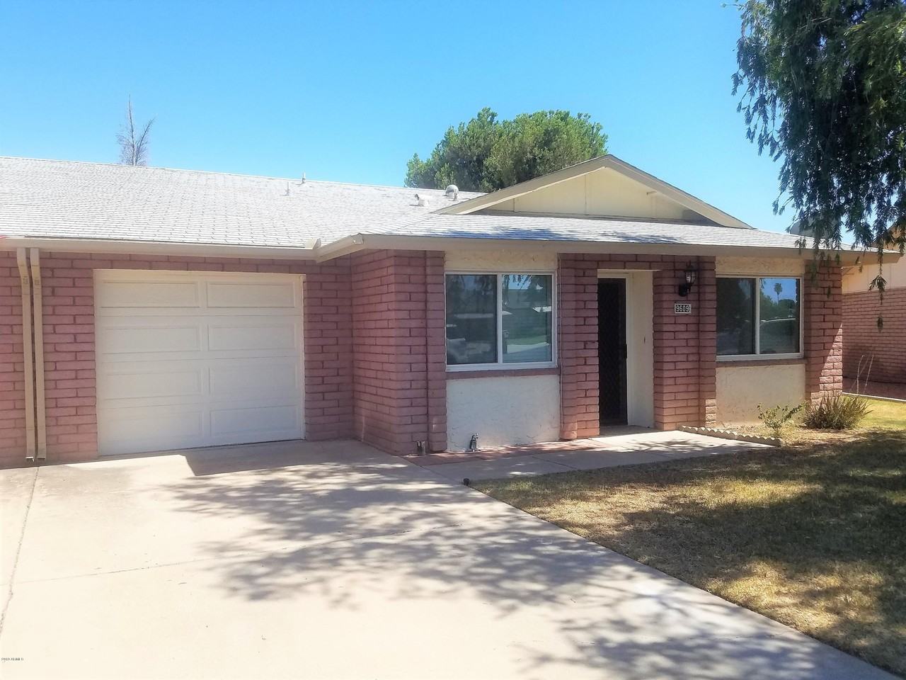 9609 W Cinnabar Ave Apt B - Photo 3 of 11