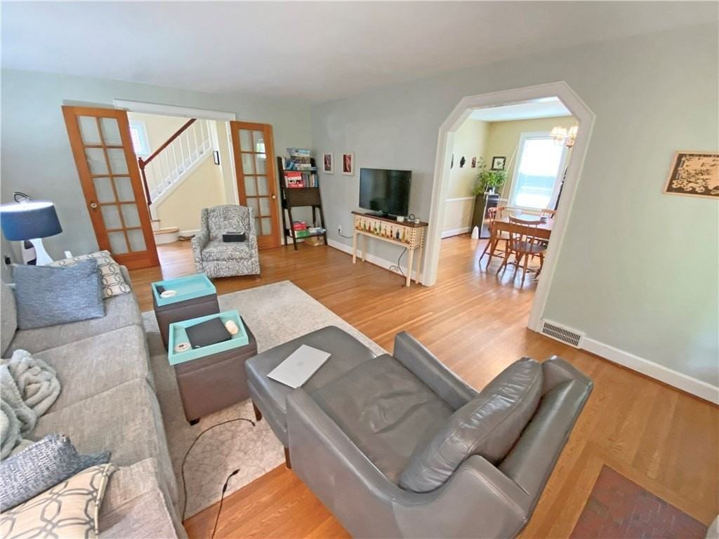 2577 Elmwood Ave - Photo 4 of 17